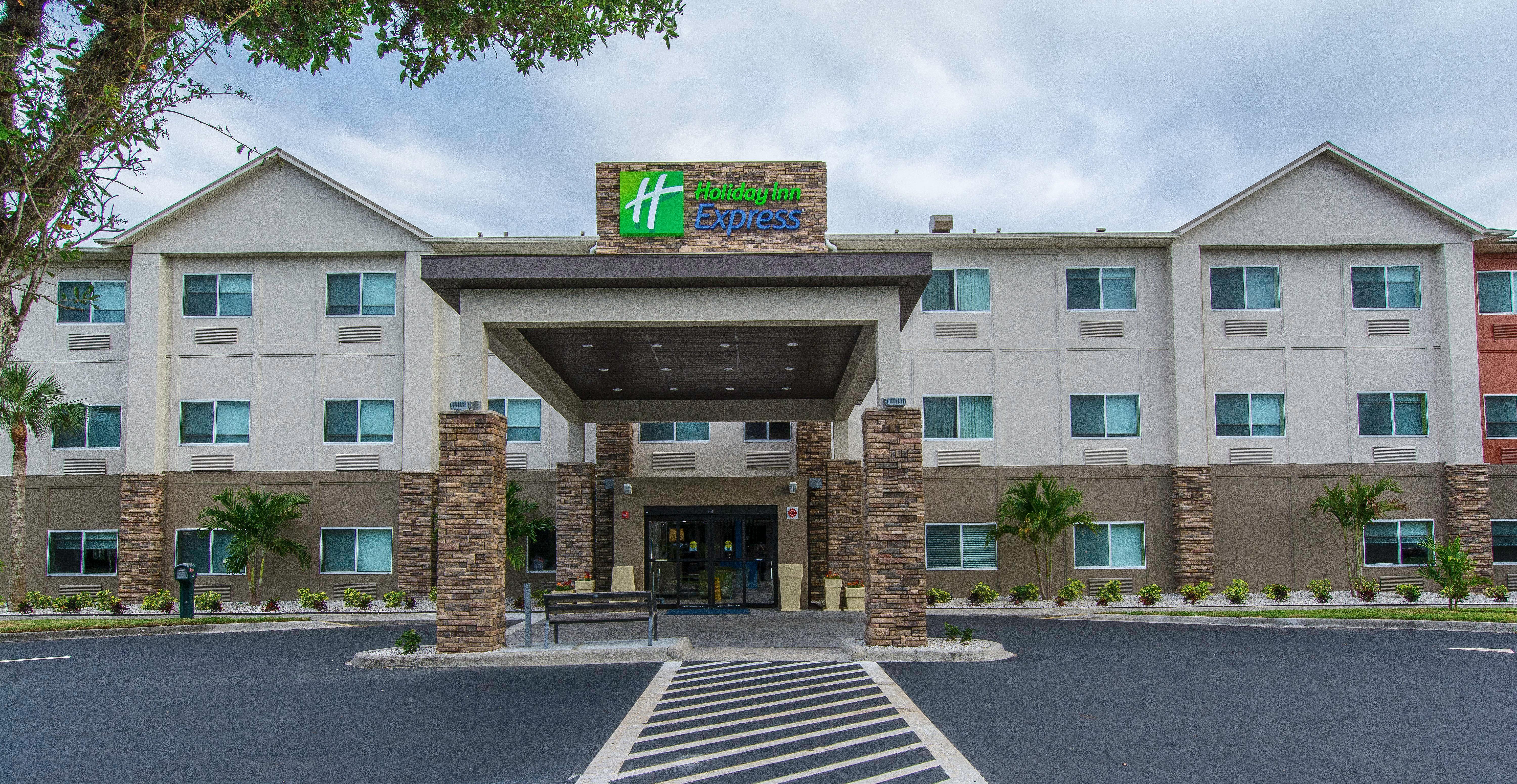 Holiday Inn Express - Naples South - I-75 By Ihg Exterior foto