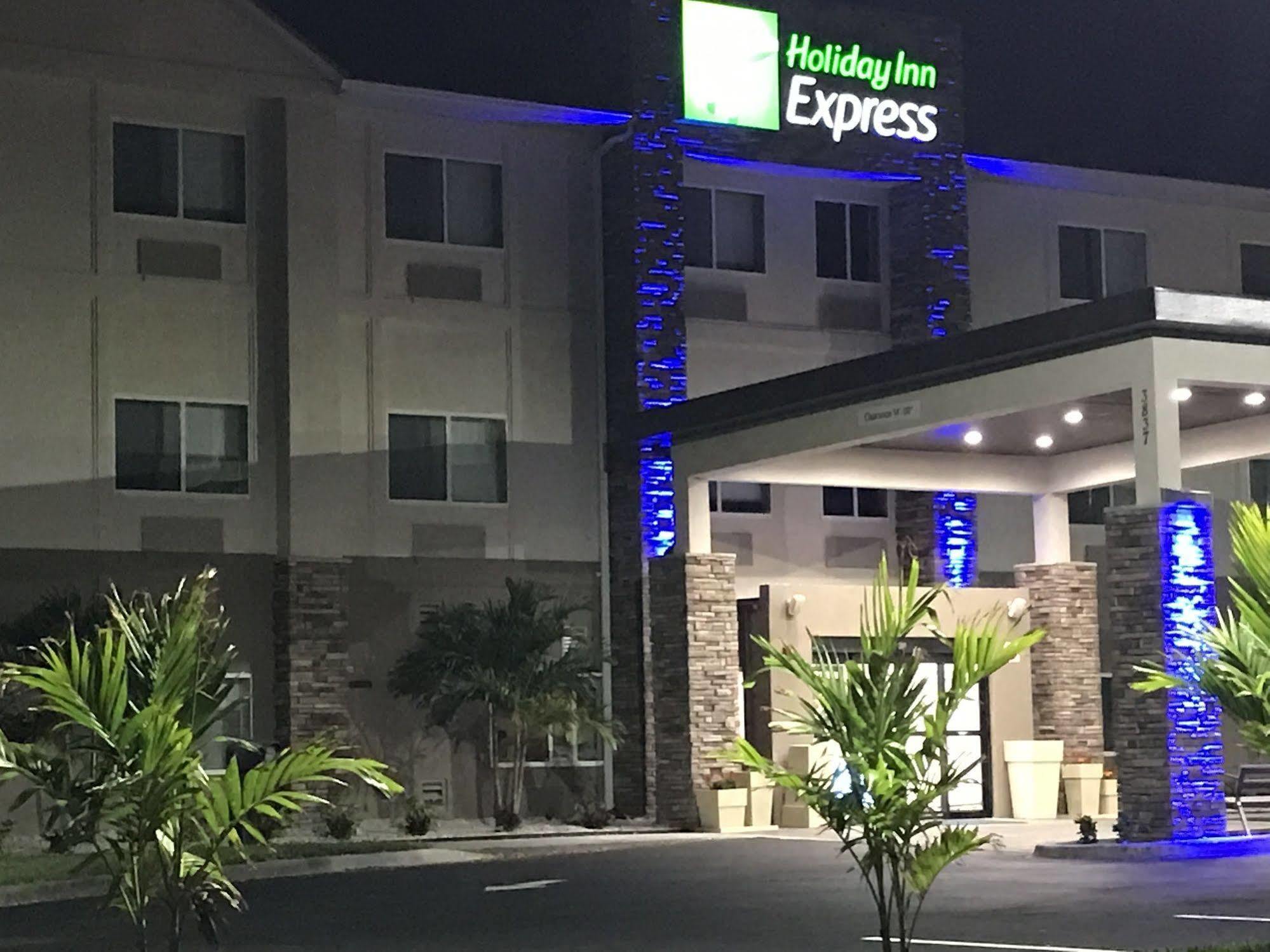 Holiday Inn Express - Naples South - I-75 By Ihg Exterior foto